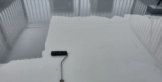 陸屋根は雨漏りを防止するためにも防水工事が必須です