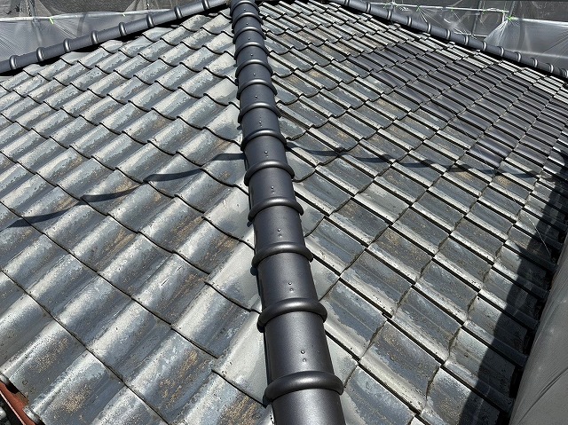 熊本市東区にて経年劣化によってコケと色褪せしていた1軒家屋根の  