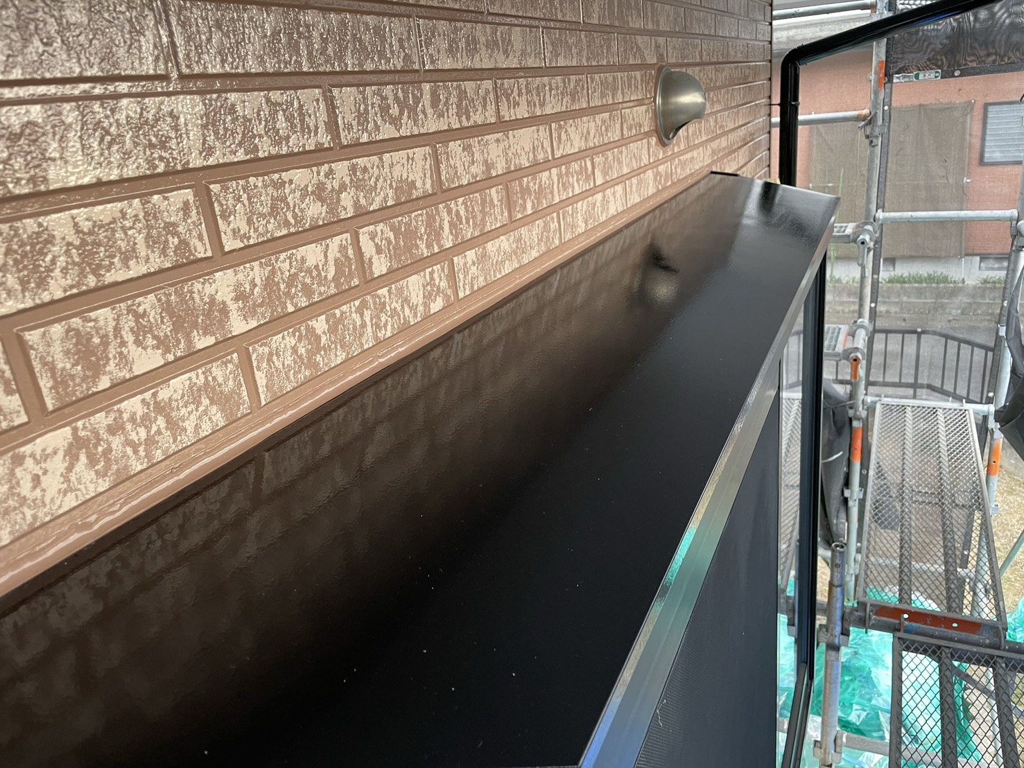 【宇城市】水切り・出窓屋根・樋をピカピカに！中古物件の付帯部塗装で新築みたいな艶が復活しました