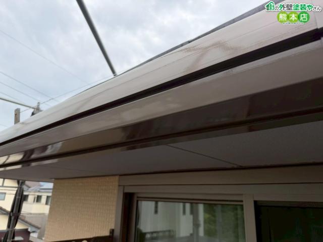 【合志市】色褪せた雨樋・破風板の塗装。無機塗料×流行りのグレージュ色で、家の輪郭を美しく引き締める