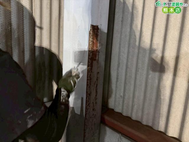 【熊本市中央区】錆が広がった倉庫鉄骨に錆止め下塗り。2液タイプで再発をシャットアウト