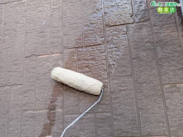 【現場レポート⑥】熊本市東区｜チョーキングが進んだサイディング外壁の下塗り！密着性を高める重要工程