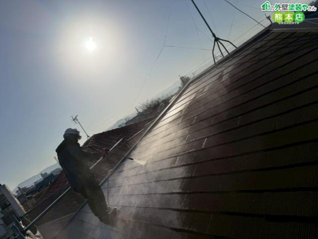 【現場レポート③】熊本市東区｜コケや汚れをスッキリ洗い流す！塗装前の高圧洗浄レポート