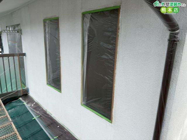 熊本市南区ヘアクラックのあったモルタル外壁下塗り後