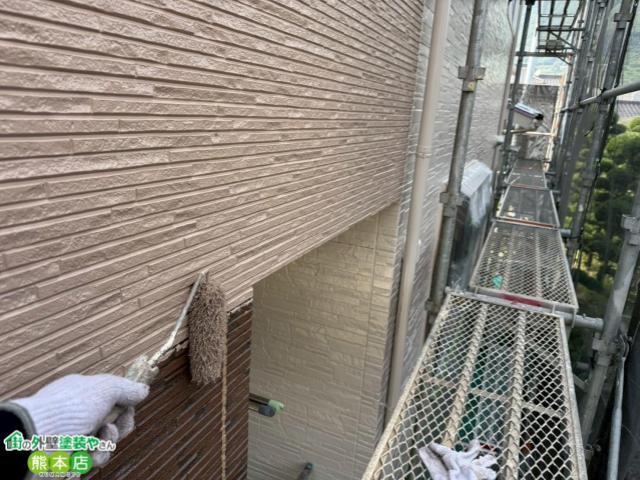 熊本市南区外壁中塗り２