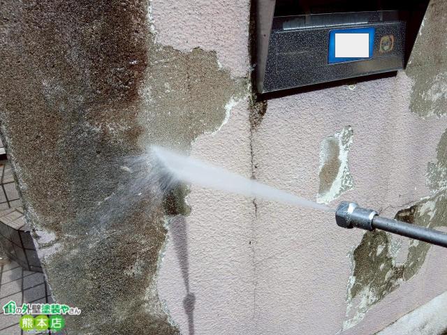 熊本市南区塀高圧洗浄手元写真