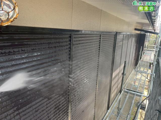 【熊本市南区】色褪せたモルタル外壁を高圧洗浄！塗装前の大掃除で汚れスッキリ