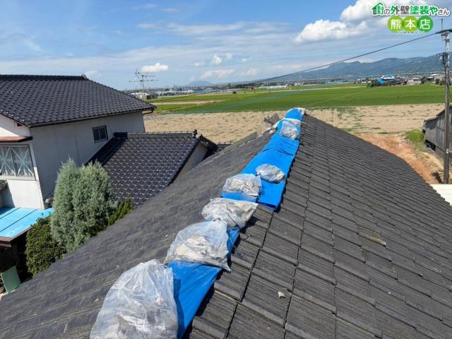 宇城市瓦屋根ブルシート敷設後