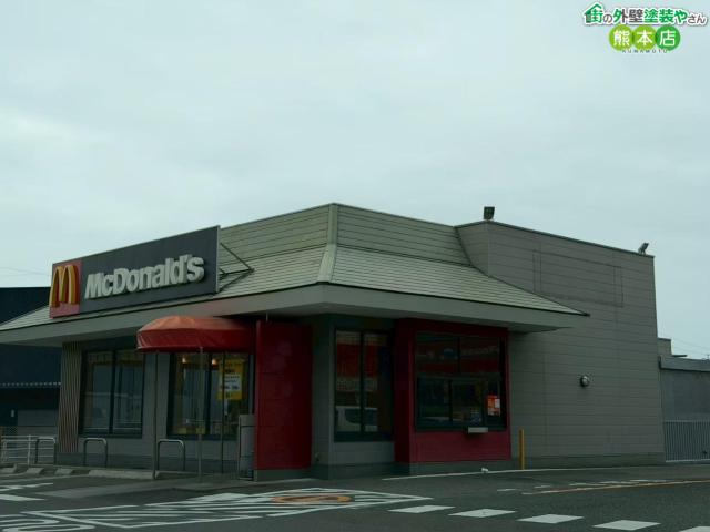 【マクドナルド八代インター店】車の接触で割れた店舗の軒天井修理・塗装の現場調査｜ドライブスルー店舗の