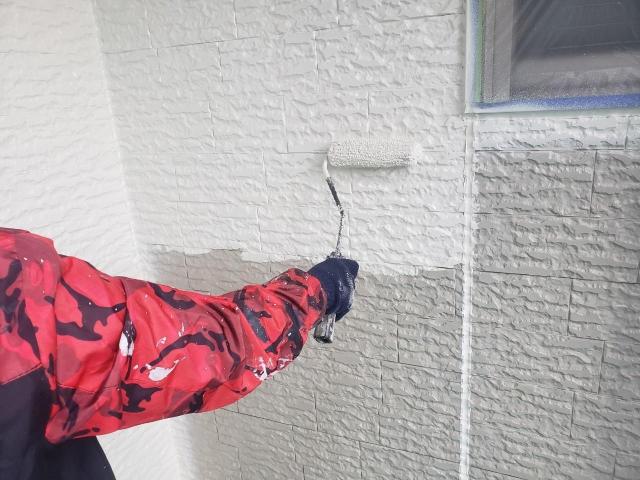 熊本市西区島崎サイディング外壁中塗り別面の様子