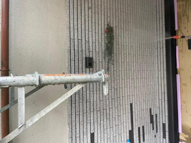 熊本市北区中古物件玄関壁高圧洗浄