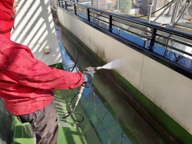熊本市西区にてベランダ高圧洗浄