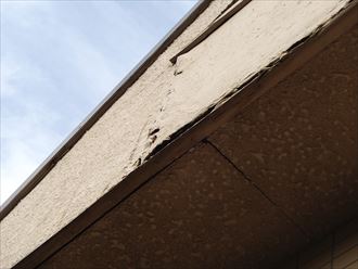 江戸川区｜外壁にヒビ割れ、他業者施工の部分補修ヶ所が再発