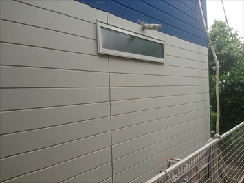 世田谷区上用賀で外壁塗装工事と一緒にサッシ交換工事をおこないます