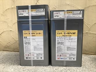 豊島区高松でコロニアル屋根に遮熱塗料サーモアイ4Fを塗装中です