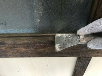 墨田区で木製ドアの塗装はキシラデコールで行います