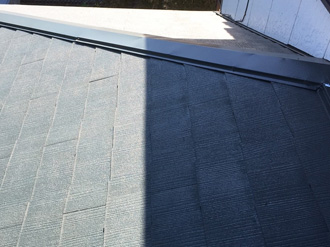 八王子市元八王子町にて屋根塗装工事前の点検調査、築13年になるスレート屋根にサーモアイSiによる塗装をご提案