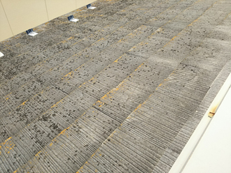 北区神谷にて屋根調査、苔が繁殖したスレートにファインパーフェクトベストによる塗装工事をご提案