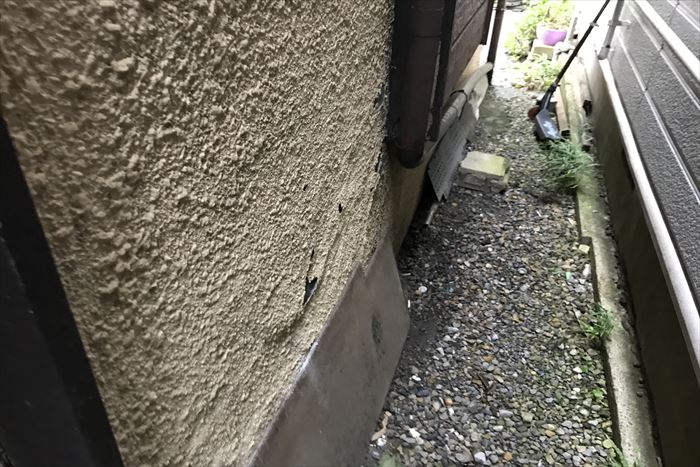江戸川区北葛西で外壁塗装工事のご相談、下地処理からの施工が必要です