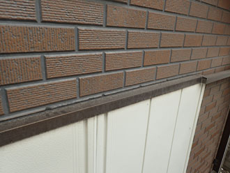 東京都北区赤羽でタイル調サイディングに多色の外壁塗装をご提案