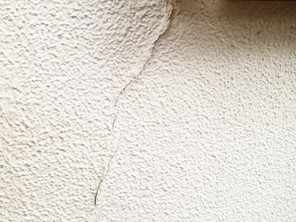 立川市砂川町にて築24年で劣化したモルタル外壁にエラストコートによる外壁塗装工事をご提案