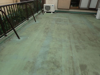 東京都中央区月島で雨漏りしている店舗兼住宅の防水工事前の調査