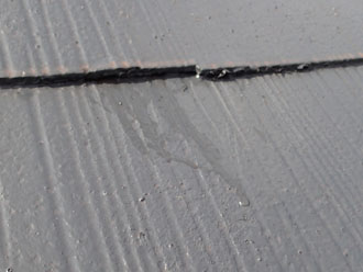 墨田区で屋根塗装してから2年後に雨漏り発生、原因は縁切り不足という施工不良