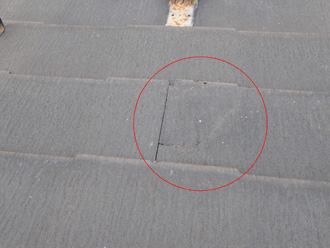 立川市西砂町にてスレート屋根塗装工事前の点検調査、傷んだスレートにはベスコロフィラーとファインパーフェクトベストをおすすめ