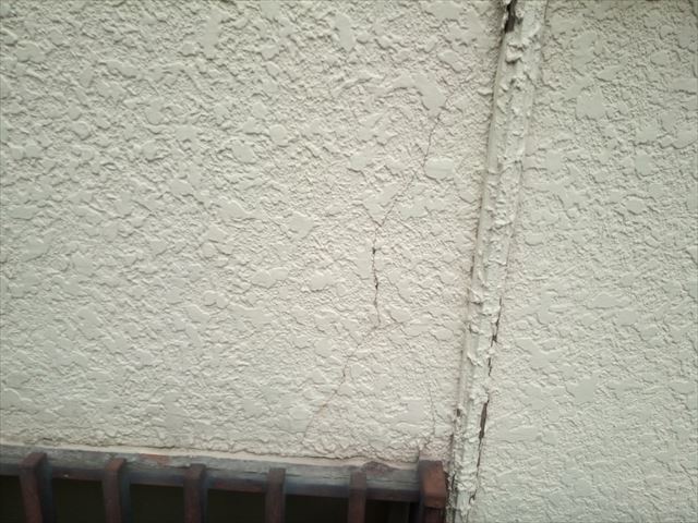 江戸川区で外壁塗装、築30年経過していたら今後を考慮して補修しましょう