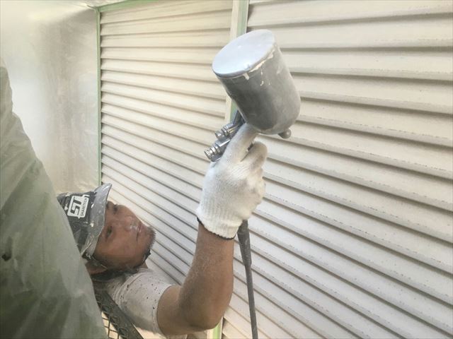 葛飾区｜塗装工事の付帯部分に使う色の白系、黒系の代表色をご紹介