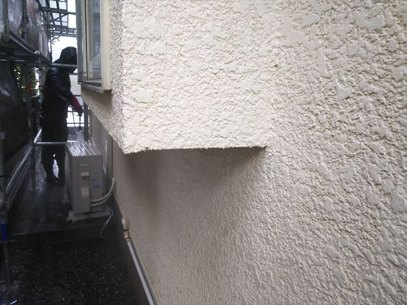 雨天も味方にできる！外壁塗装工事の高圧洗浄｜千葉市