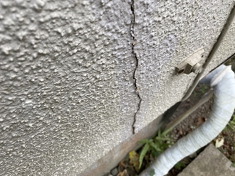 木更津市大久保にてモルタルのヒビ、外壁塗装工事を行う必要があります