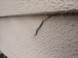 モルタル吹き付け仕上げの外壁にクラックを発見｜君津市