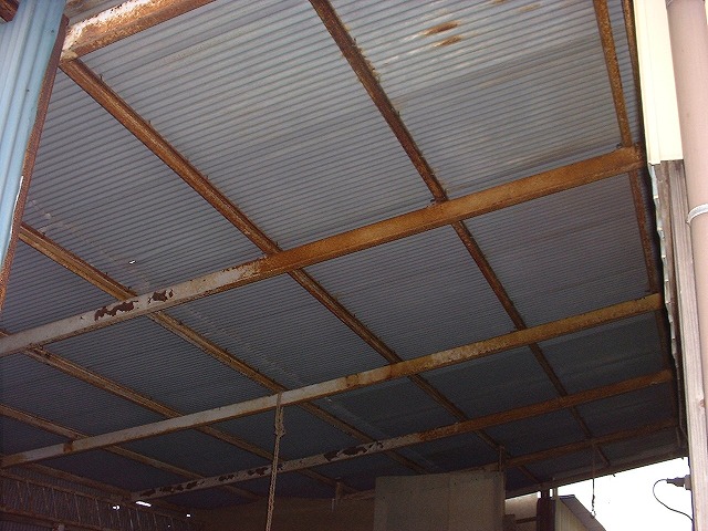 伊達市の倉庫、物置で鉄骨が錆で劣化、鉄部・鉄骨塗装の見積もりです