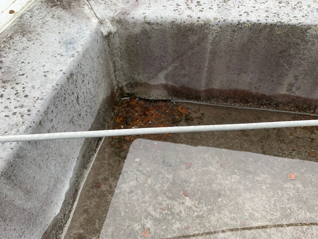 福島市大森で２階のスラブ屋根防水の雨漏りカ所の調査